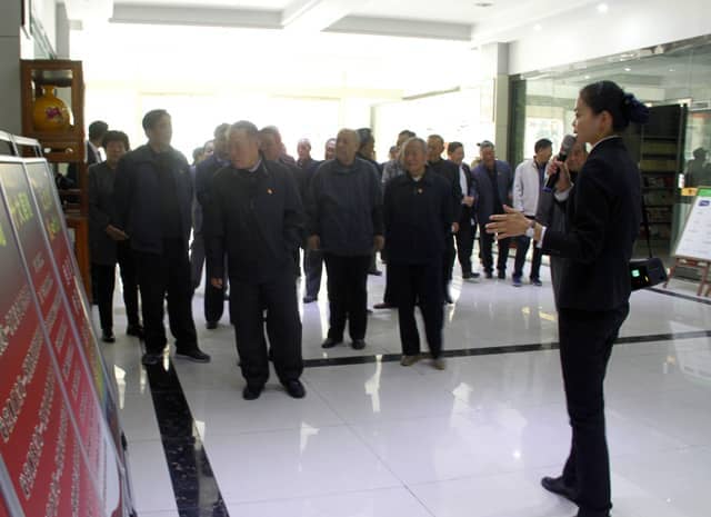 兗州區(qū)人大、政協(xié)領(lǐng)導(dǎo)蒞臨天意機(jī)械參觀考察