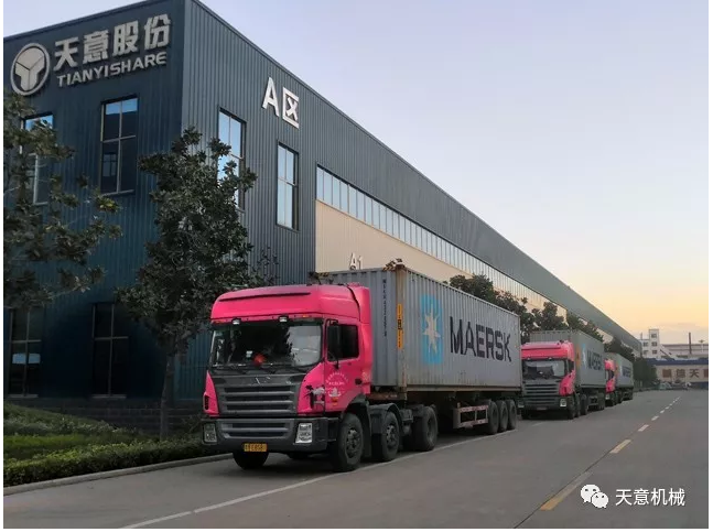 天意機(jī)械為柬埔寨客戶加工生產(chǎn)年產(chǎn)80萬(wàn)平方輕質(zhì)墻板生產(chǎn)線成功裝車啟運(yùn)！